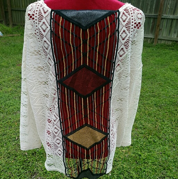 Daytrip lace top with back detail - Picture 2 of 4